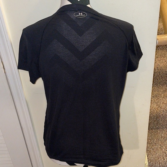 Womens Under Armour Workout Shirt - Picture 3 of 3